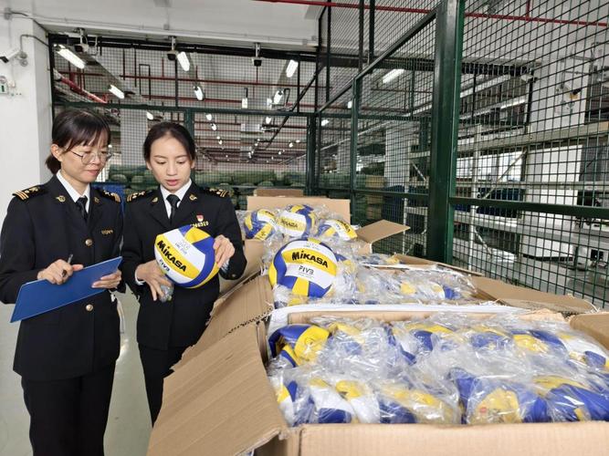 闸口海关在拱北口岸查获43个河马牙净重约1.4千克