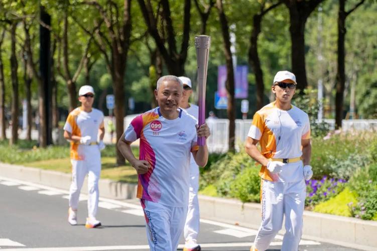 陈飞:守护绿水青山的“生态警长”