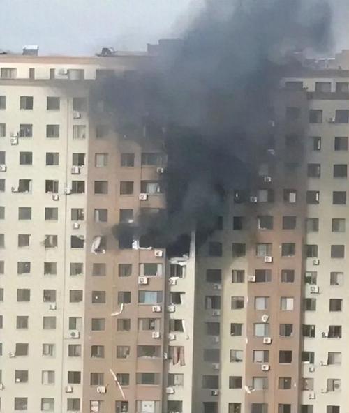 辽宁凤城一小区发生燃气爆炸,应急管理局负责人已赶赴现场