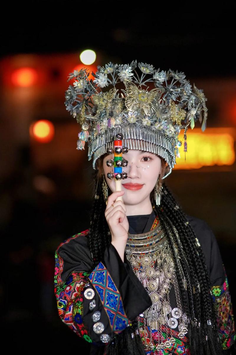 (乡村行·看振兴)重庆“90后”苗族姑娘化身“头雁” 大山深处逐梦忙