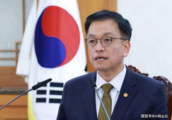 韩国代总统崔相穆拒绝总统府高级幕僚辞职请愿