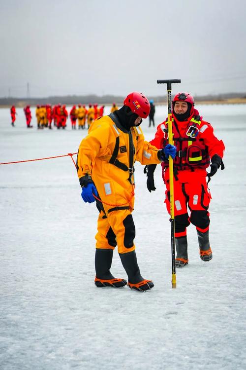 锤炼冰雪救援能力 专业救援队伍全力护航亚冬会