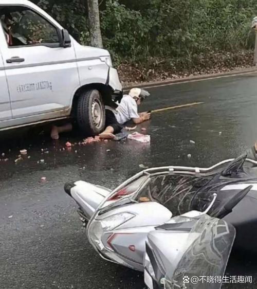 摩洛哥东北部交通事故已致7死3伤
