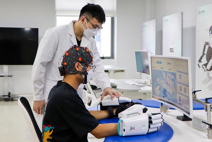 走进天津大学脑机接口专业方向实验课堂