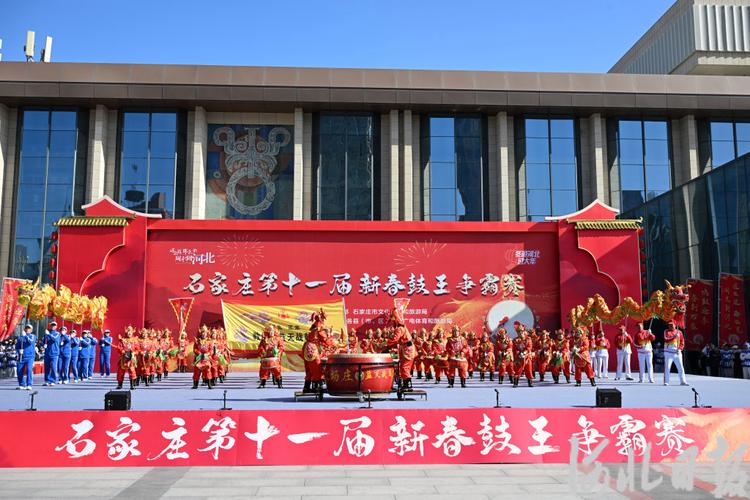 金龙贺岁战鼓迎春 山西太原1400余人同台竞技敲响奋进鼓