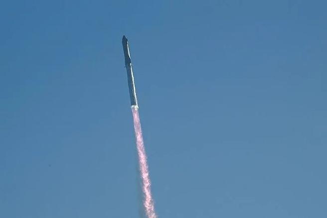 美国太空探索技术公司重型运载火箭“星舰”第六次试飞成功