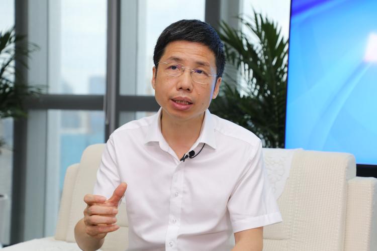 全国政协委员刘广:建议完善校园心理危机干预体系