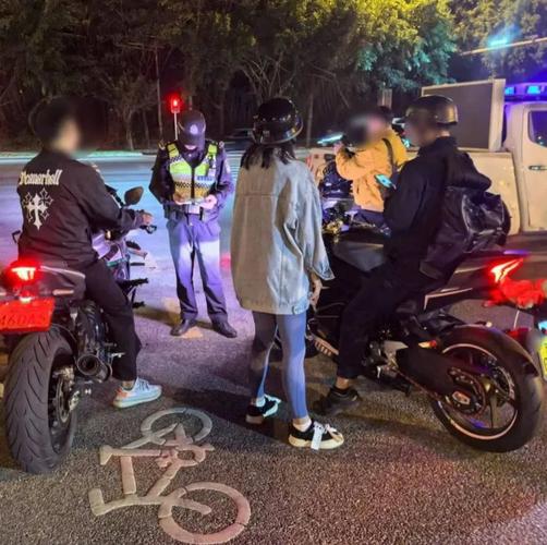 飙车炸街!6名00后被查,其中2人被刑拘
