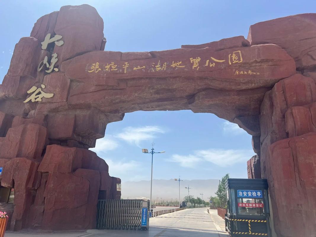 甘肃省肃北蒙古族自治县发布沙尘蓝色预警_1