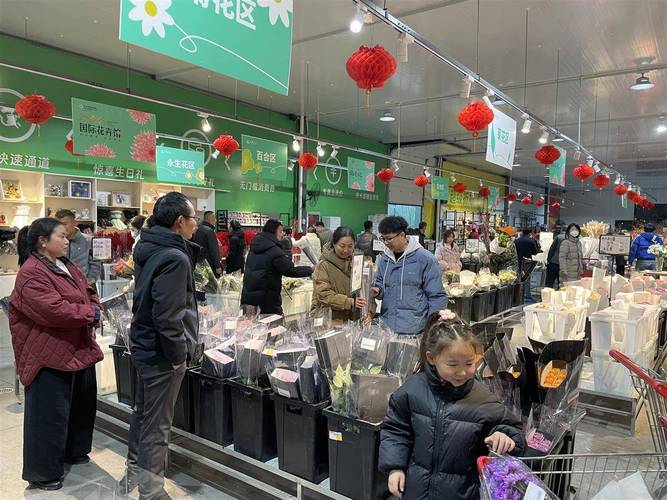 鲜花消费日常化 中国年轻人把春天“带回家”