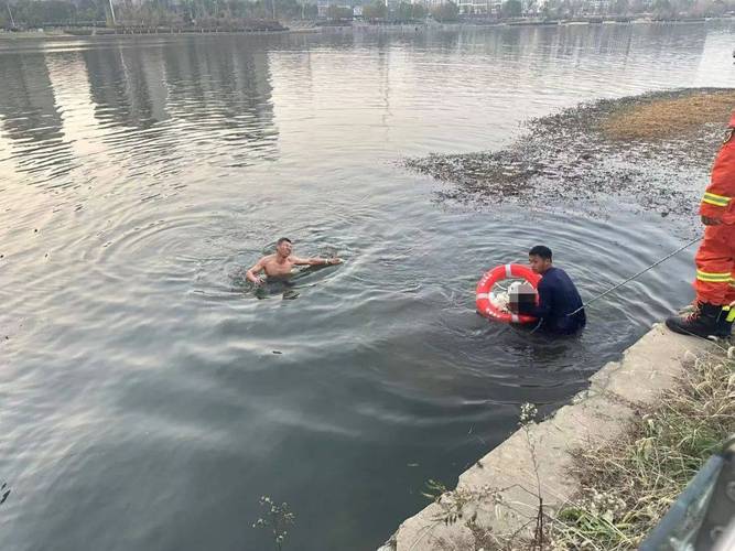 辽宁大伙房水库2人排险时落水 1人失联1人受伤 正在全力搜救