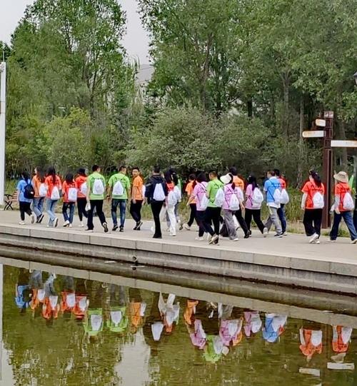 青海省第五届全民健身大会省直单位赛区徒步比赛开赛