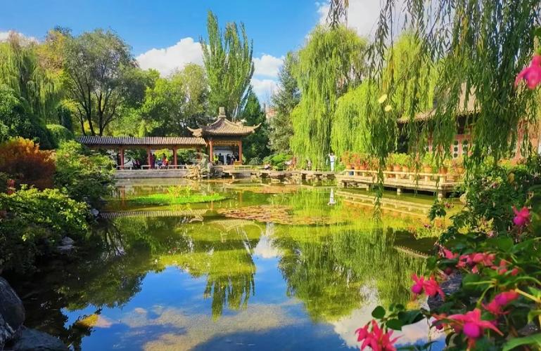 西宁植物园已收集活植物3700余种