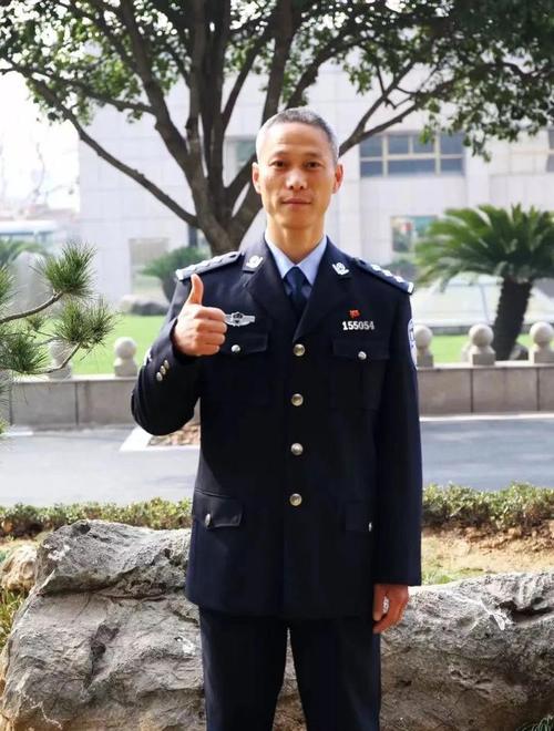 “最美基层民警”楼仁斌:义乌江畔的“生命托举者”