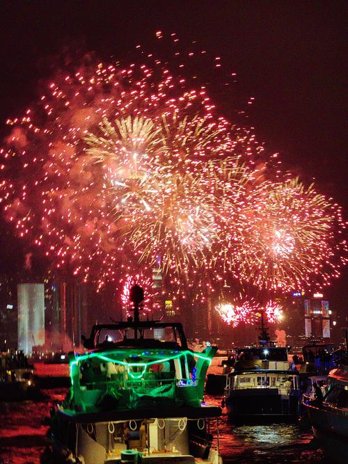 香港将于12月31日在维港举行跨年烟花汇演