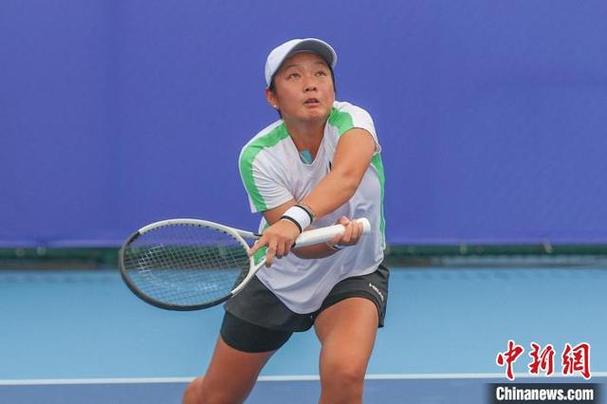 江西网球公开赛:布兹科娃女单女双均晋级 “海峡组合”止步次轮