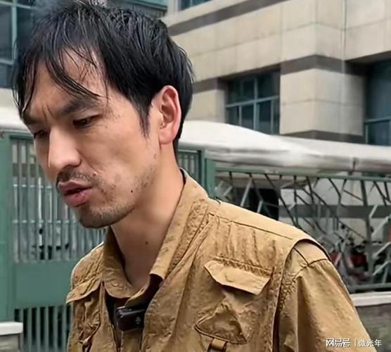 网红“铁头”回应直播间自曝嫖娼经历:正常按摩,两人1800块